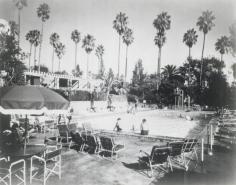 The swimming pool scene at the Beverly Hills Hotel in 1942