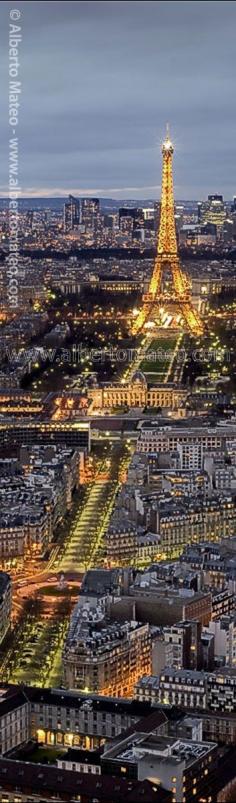 Eiffel Tower, Paris, France - © Alberto Mateo, Travel Photographer