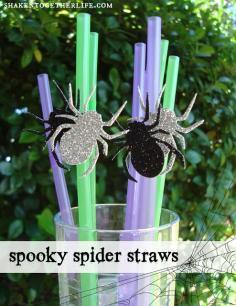 Spooky Spider Straws - so fun for a Halloween party! #Halloween #partyideas