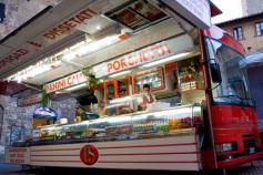 Ahhh, the porchetta deli bus is a common site at Umbria's markets. #porchetta #umbria