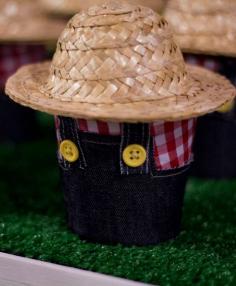 
                        
                            Cute treats at a farm baby shower!  See more party ideas at CatchMyParty.com!
                        
                    