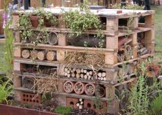 Insects Hostel made from repurposed pallets #Biodiversity, #DIY, #Garden, #Insects, #Pallets