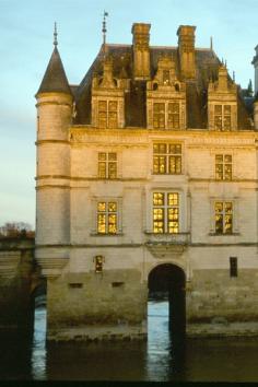 
                    
                        Chateau of Chenonceau in Loire Valley, France.
                    
                
