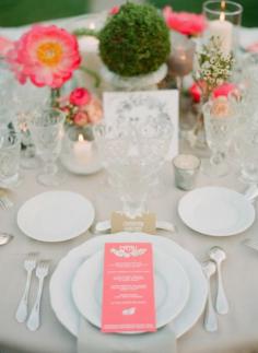 
                    
                        Neutral tones with pops of bright pink: www.stylemepretty... | Photography: Greg Finck - www.gregfinck.com/
                    
                