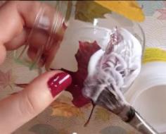 
                    
                        SHE COVERS A JAR WITH GLUE. WHY? THE RESULT IS ABSOLUTELY STUNNING
                    
                