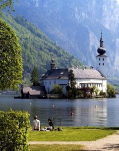 
                    
                        Beautiful View of Castle Orth, Austria    |    30+ Truly Charming Places To See in Austria
                    
                
