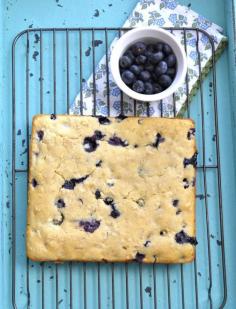 
                    
                        Blueberry Bars, light and tasty bars packed with berries and oats! A perfect #healthysnack and totally #glutenfree
                    
                