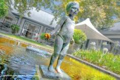 
                    
                        Sculpture of Shany van den Berg in gardens Grande Provence in Franschhoek!
                    
                