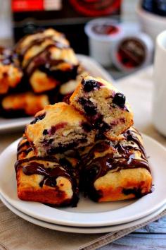 
                    
                        Mini Blueberry Loaves | www.pumpkinnspice...
                    
                