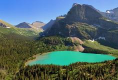 
                    
                        Picture of turquoise waters of Lake Grinnell in Glacier National Park, Montana
                    
                