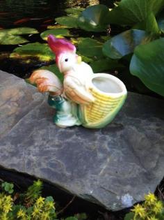 
                    
                        PLANTER POT Rooster Chicken Corn Cob 1940s GARDEN PLANTS GREAT COLOR + CONDITION
                    
                