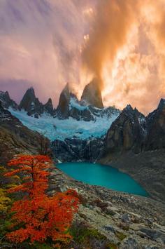 
                    
                        Lago Sucia, Patagonia, Argentina
                    
                