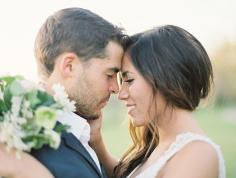 
                    
                        Close-up of-Bride and Groom - Simple and Organic Wedding Ideas by Sawyer Baird (Styling) + Josie Photographs - via Magnolia Rouge
                    
                