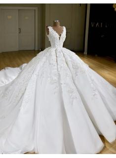 Luxury Weiße Hochzeitskleider A Linie Spitze Brautkleider Online