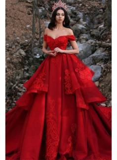 Luxurious Lace Appliques Off-The-Shoulder Wedding Gown | Overskirt Sleeveless Red Wedding Dresses