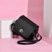Small bag female simple lock small square bag shoulder Messenger bag 2019 new wild casual student summer bag