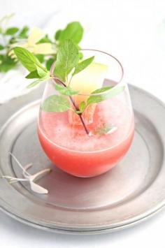 Honeysuckle Watermelon Cooler from @Paula - bell'alimento - looks SO refreshing!