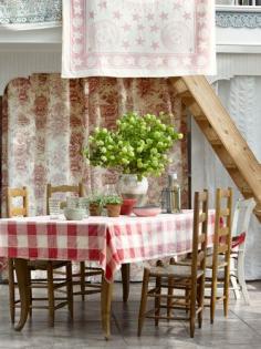 Farm And Country Living | ... Table - Eddie Woods and Willy Brown Kentucky Farm - Country Living
