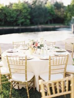 Backyard garden wedding in Northern California: www.stylemepretty... | Photography: www.lauragordonph...