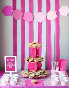 Love this ice cream cookie sandwich bar idea from playpartypin.com!