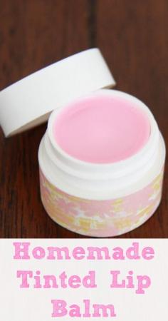 Homemade DIY Tinted Lip Balm :: Five Little Homesteaders