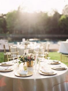 Backyard garden wedding in Northern California: www.stylemepretty... | Photography: www.lauragordonph...