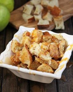 Boozy Caramel Apple Bread Pudding  | The Hopeless Housewife®