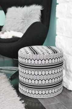 Poufs!! DIY Projects • Learn how to make Poufs! • Ideas and Tutorials! Including, from 'a beautiful mess', this gorgeous DIY drum floor pouf!