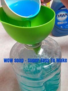 Wow - instant laundry soap that has powerful odor and stain fighting ingredients. It's also super cheap to make!