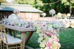 Floral runner: www.stylemepretty... | Photography: Abi Q Photography - www.abiqphotograp...