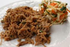 #Asian themed pulled #pork with an Asian coleslaw