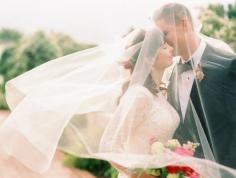 Wedding at Denver Botanic Gardens: Jessica & Matthew by Sara Hasstedt - via Snippet & Ink