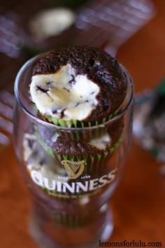 Guinness Black Bottom Mint Cupcakes have a cream cheese center, mint chips and of course Guinness! www.lemonsforlulu...