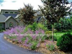 Creative Front Yard Landscaping ideas. See more ideas at www.landscape-des...