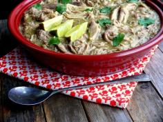 Slow Cooker Pulled Pork Chile Verde is a family meal everyone will love from NoblePig.com