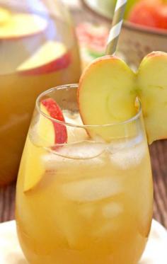 
                        
                            Apple Pie Punch fall drink that can be served with our without alcohol. Enjoy the delicious taste of apple pie in this refreshing beverage. #fallbeverage #halloweenpunch #appledrink livedan330.com/...
                        
                    