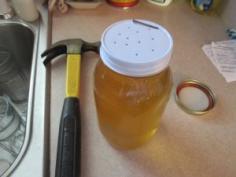 
                        
                            Beekeeping: Putting the Bees to Bed for Winter - Homesteading and Livestock - MOTHER EARTH NEWS
                        
                    