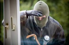 
                        
                            There are simple and practical tips to deter burglars that homeowners sometimes take for granted, making it easier for burglars to do their job. Sometimes it is as simple as closing and locking your doors.
                        
                    