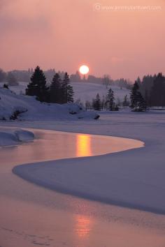 Frozen Sunset, Jura, Scotland, by Jérémy Lombaert.