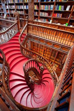 
                        
                            Classified as the third best bookshop in the world, Livraria Lello & Irmão in Porto, Portugal  simply beautiful.
                        
                    