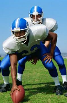 Are you or a loved one participating in a fall sport? Learn about the symptoms of concussions and the best nutrients for brain recovery! #sports #brainhealth www.wellnessresou...