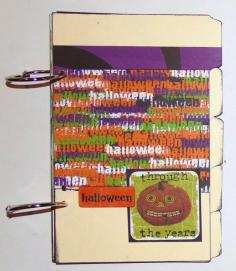 
                        
                            Super Easy Step-by-Step Halloween Mini Album DIY: easy way to showcase your child's Halloween photos every year!
                        
                    
