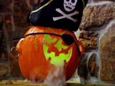 
                        
                            Free Pirate Pumpkin Carving Pattern #HalloweenCenterpieceIdeas, #HalloweenPumpkinCarvingPatterns, #PiratePumpkin www.celebrating-h... Celebrating Halloween
                        
                    