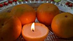 Easy Homemade Aromatherapy orange candles to relieve stress and help us relax after a tiring day!