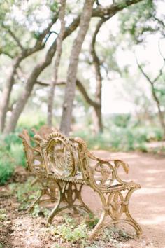 Elegant benches: www.stylemepretty... | Photography: Mint Photography - mymintphotography...