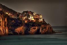 
                    
                        #Cinque_Terre #Italy - Five tiny villages perched on rocks above the sea. #Gorgeous and #breathtaking. Not to be missed! Get some great #trip_ideas and start planning your next trip! See More: RoutePerfect.com
                    
                