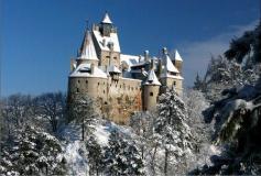 
                        
                            Bran Castle (Dracula's Castle) - Romania
                        
                    