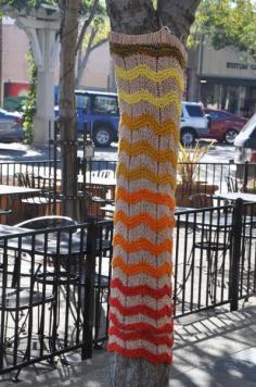 
                        
                            Yarn Bombing Trees in Livermore, CA #ravelry #yarnbomb #guerillaknitting livedan330.com/...
                        
                    