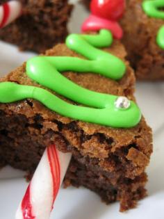 
                    
                        Brownie cut into a triangle, icing and a peppermint stick is all you need to make this fun festive treat!
                    
                
