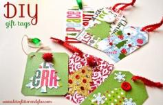 
                    
                        Easy DIY Gift Tags & Gift Bags! #DIY #gifttags #Christmas #presents #craft #holidays #Christmastree www.letsglitteran...
                    
                